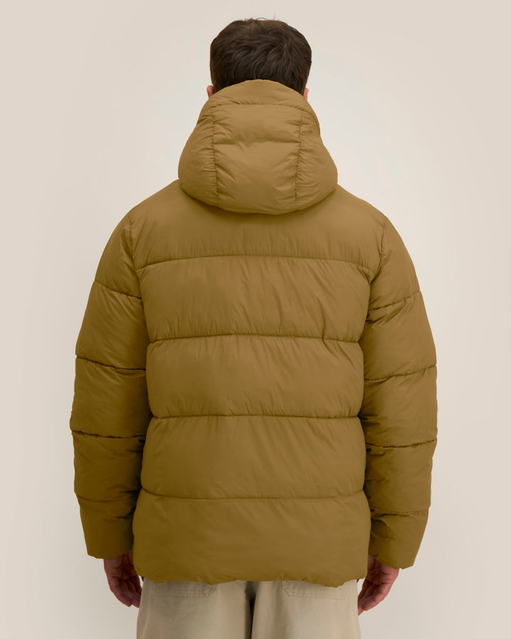 Stanley/Stella Puffer 2.0 – Bronze (C176), mallikuva takaa