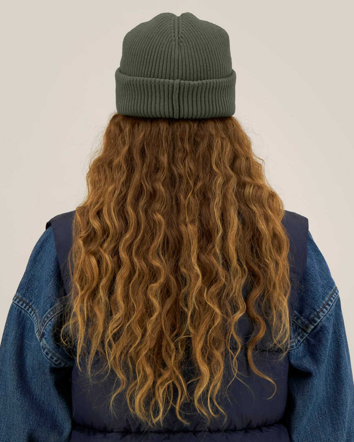 Stanley/Stella Fisherman Beanie 2.0 – Khaki (C223), mallikuva takaa