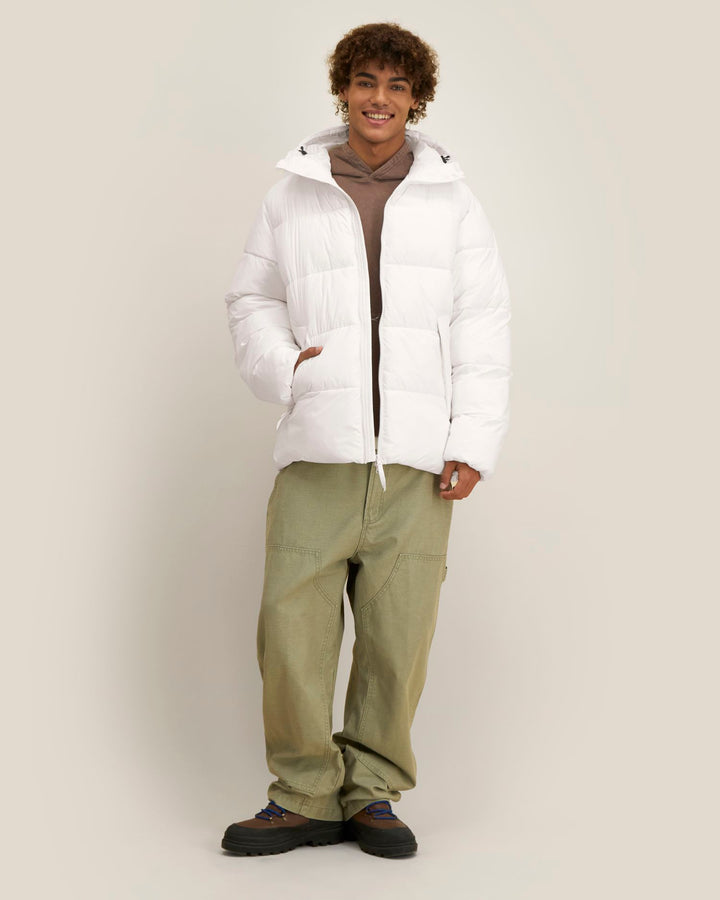 Stanley/Stella Puffer 2.0 – Off White (C018), mallikuva edestä